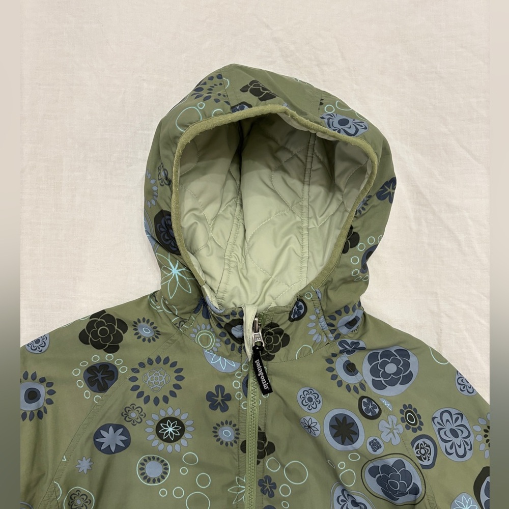 Vintage Patagonia reversible hip length jacket. Small